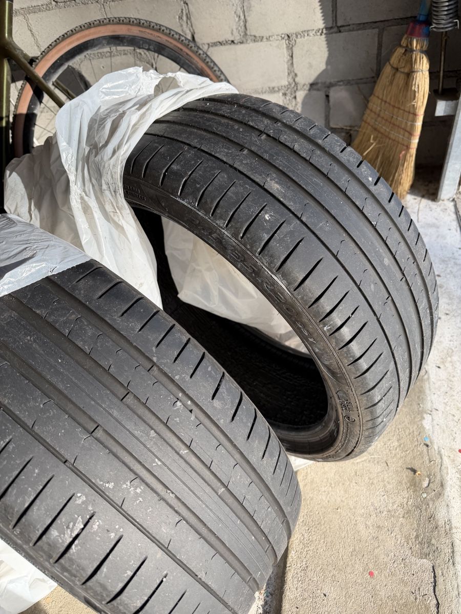 Tutti pezzi di ricambio auto: Pirelli P Zero 245/35 R20 95Y 2Stk. – Usato da Zug venduto da san_rqn9