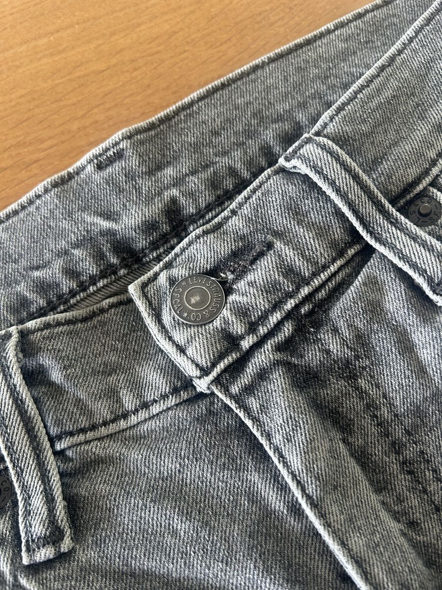 Levi's Jeans: Jeans Levi’s 502, Grau – Nuovo (secondo la descrizione) da Luzern venduto da Mika_Lu 1