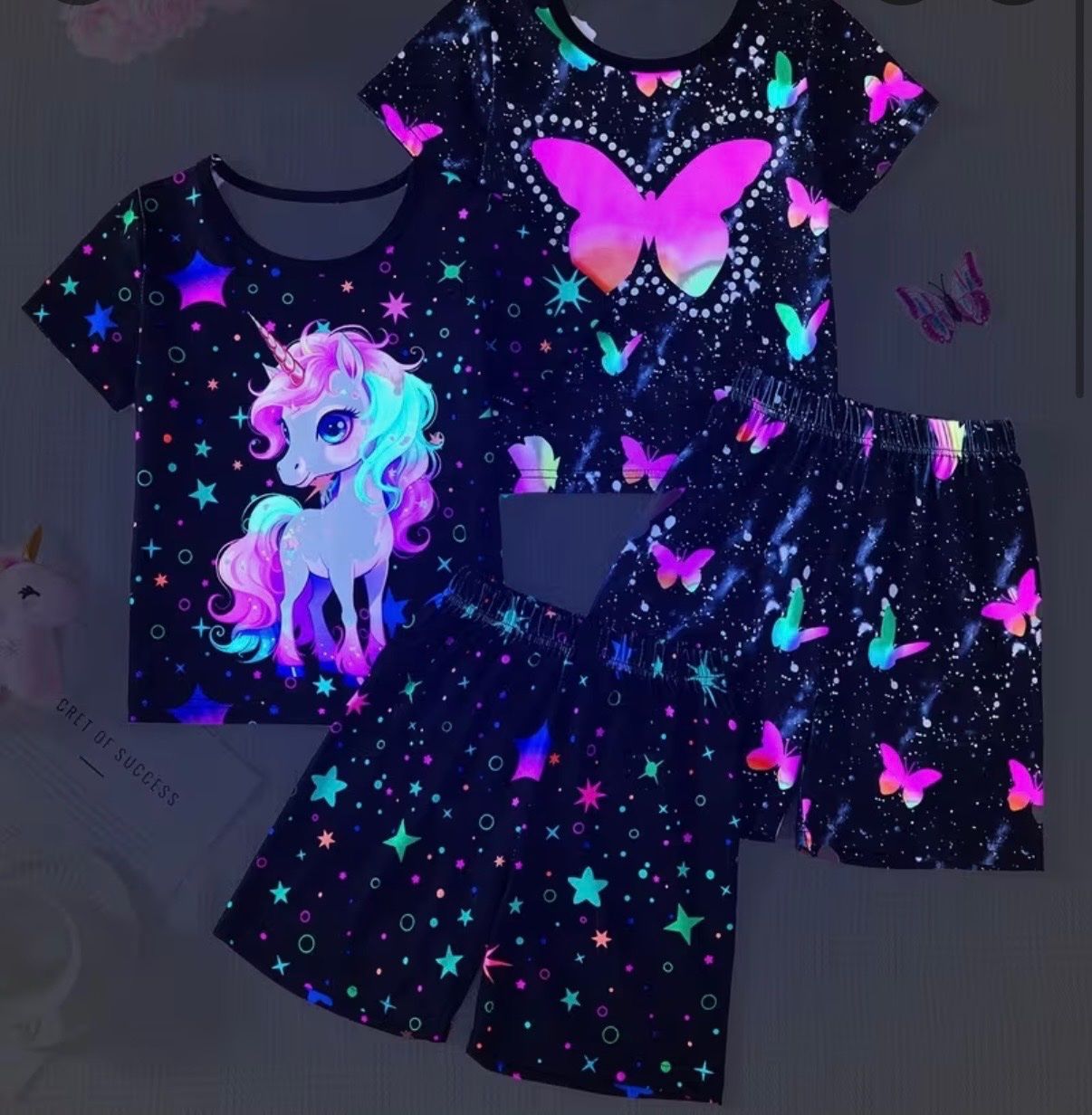 Pigiama & Simili: 2xPyjama-Set-EinhornSchmetterling-Nachtleuchtend-Grösse 100 – Nuovo (secondo la descrizione) da Teufenthal AG venduto da MeineSchatztruhe