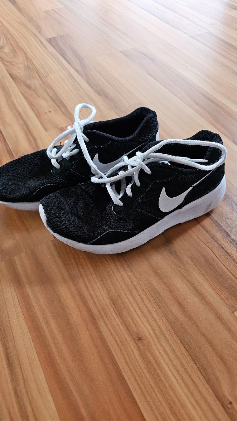 Nike Scarpe per ragazze: Nike Turnschuh Gr. 36 – Usato da Gossau SG venduto da lexa7219