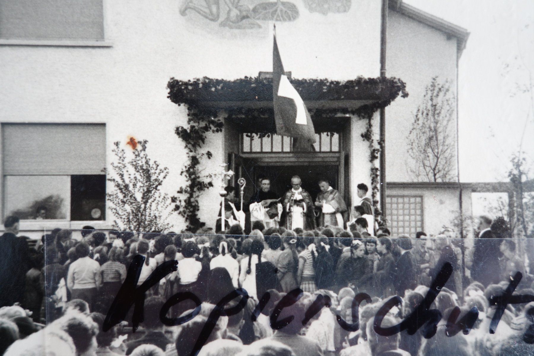 Cartoline postali: FREIENBACH - Einweihung Schulhaus Bollenweid 1957 – Usato da Ibach venduto da Ibanto 1