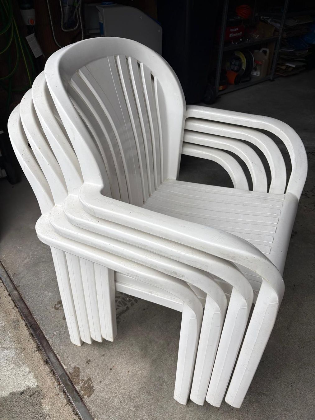 Tischset: Tisch oval mit 4 Stühlen – Gebraucht aus Büetigen von Lupo06 3