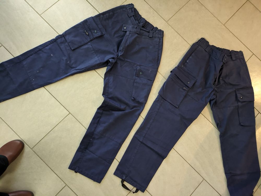 Pantaloni: Arbeiterhosen Blau  2 Stück gr 48/50 eu – Nuovo (secondo la descrizione) da Stabio venduto da anes71