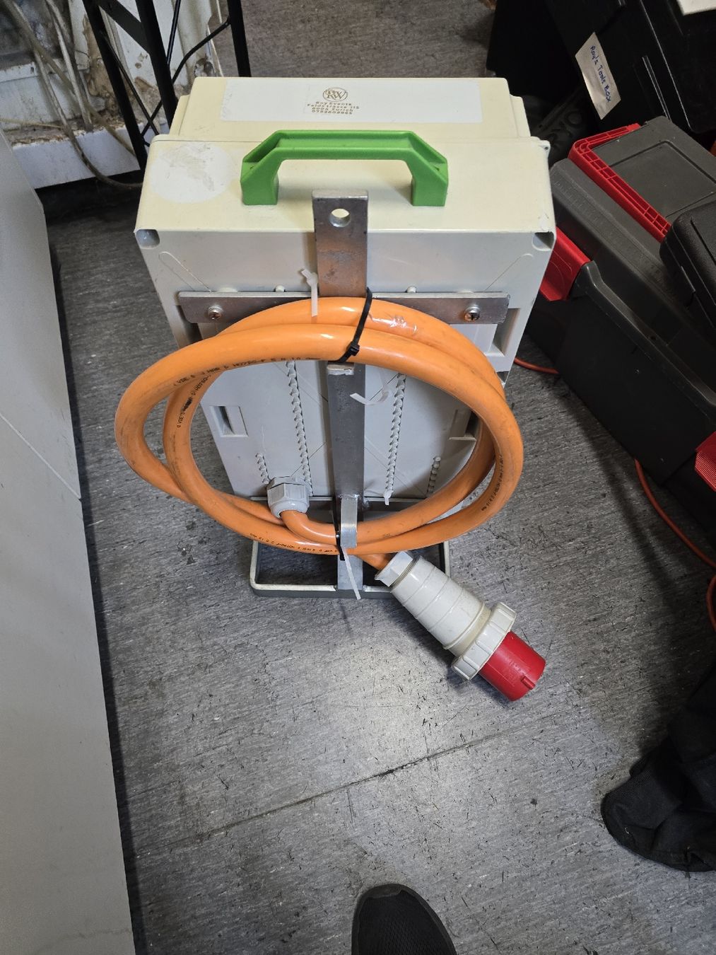 Elettrotecnica: Spälti 63 A power distributor – Usato da Zürich venduto da Roy-Events-Zurich 2