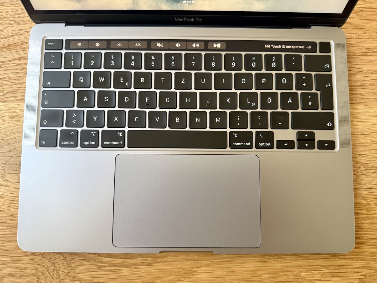 Apple Notebook: MacBook Pro 13“ 2020 mit Touch Bar – Usato da Altendorf venduto da KUR303 2