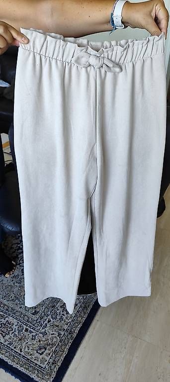 Pantaloni: Pantalon en velours – Nuovo e nell'imballaggio originale da Lausanne venduto da vri_jmb8 3