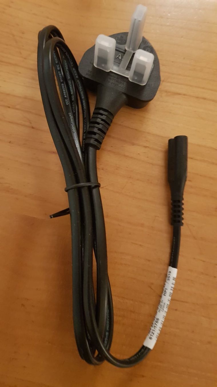 Cavi: Netzkabel. Mit UK plug - Câble d'alimentation électrique. – Nuovo e nell'imballaggio originale da Spiegel b. Bern venduto da ale_x59l 2