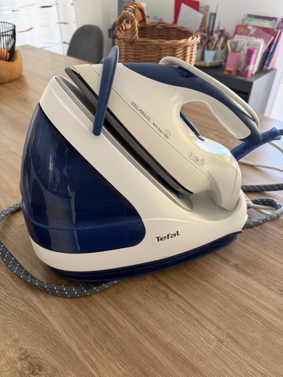 Tefal Bügeleisen: Tefal Pro Minute - Defekt – Defekt aus Bremgarten AG von SiimGjo07