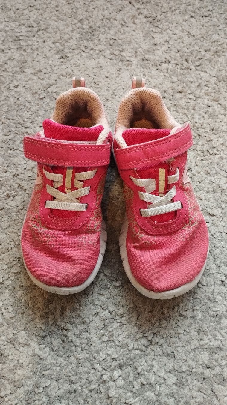 Schuhe für Mädchen: Pinke Kinderschuhe, Grösse 27 – Gebraucht aus Wangs von Gabrill