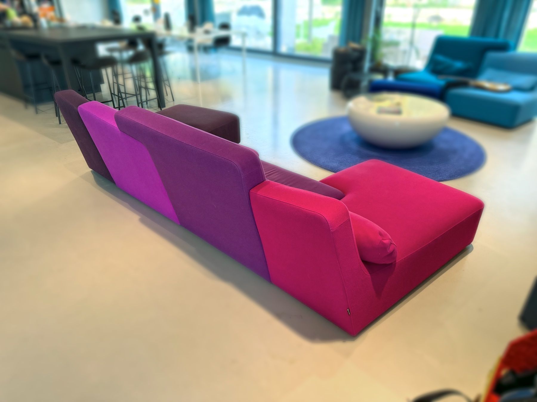 Ligne Roset Sofas: Ligne Roset Confluence Sofa – D'occasion à Ins par Sycor 1