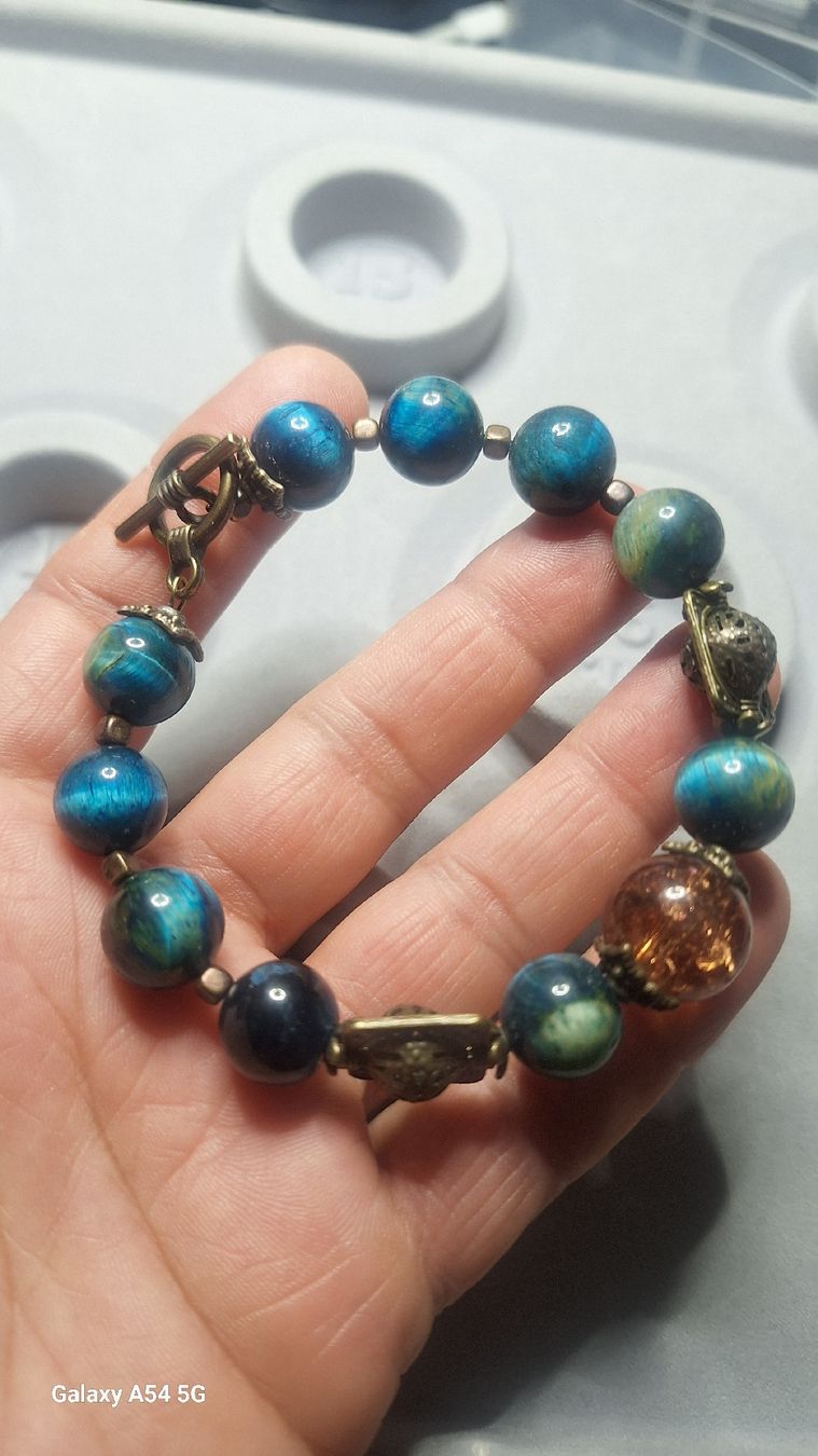 Bracciali & Braccialetti: Armband Tigerauge Steine – Nuovo (secondo la descrizione) da Oberglatt ZH venduto da nat_c6k7