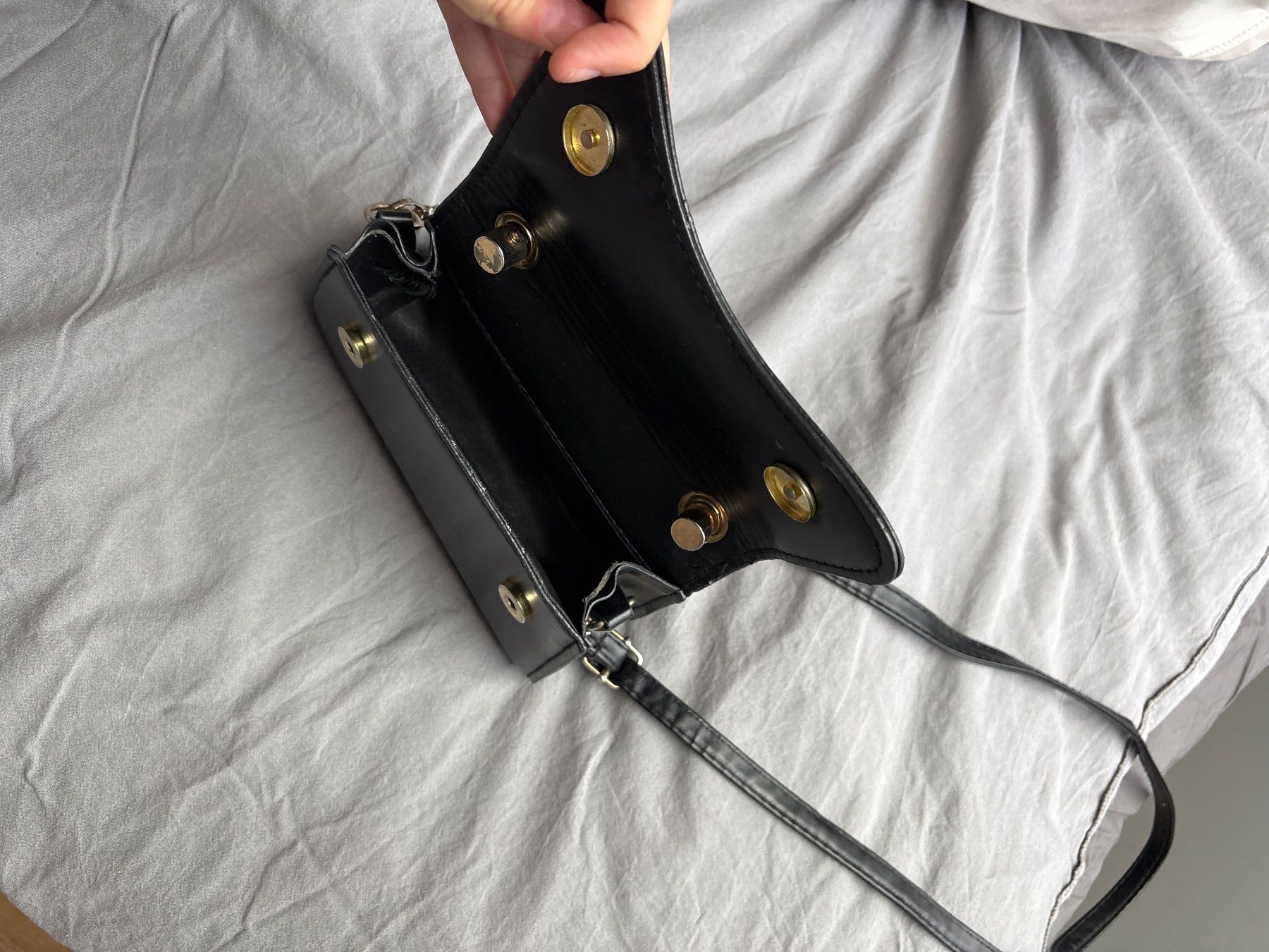 Shein Borse da donna: Sac à main noir – Usato da Nidau venduto da hel_vwr6 1