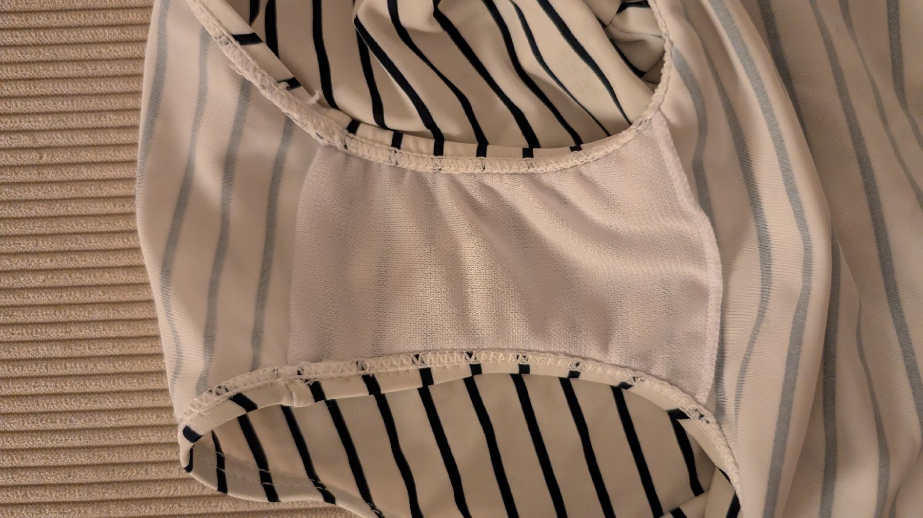 Costumi da bagno: New baby swimsuit - 18 months – Nuovo (secondo la descrizione) da Zürich venduto da MarianneZRH 3