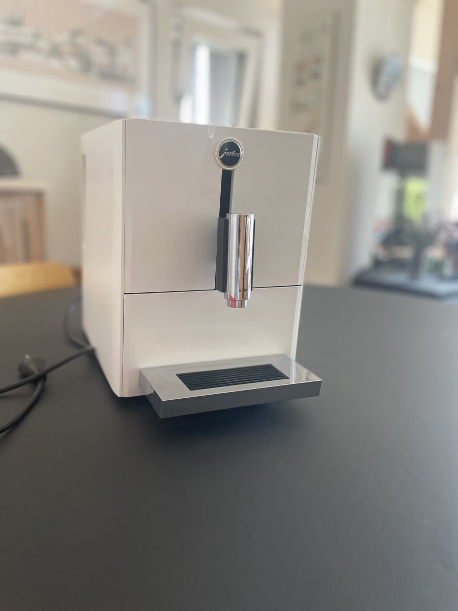 Jura Kaffeemaschinen & Espressomaschinen: Machine à café Jura A100 – Gebraucht aus Grandvaux von joa_v6gj 1