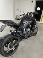 Schwarze Zontes 310r inkl. Zubehör