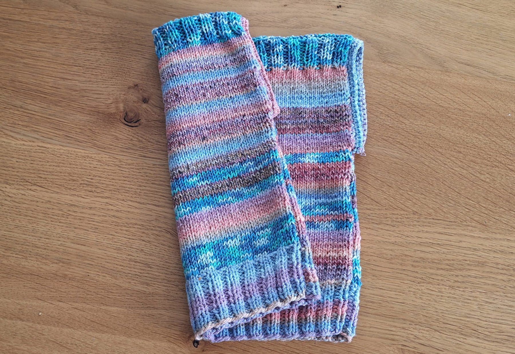 Maglioni & Felpe: kleinkinderpulli handgestrickt – Nuovo (secondo la descrizione) da schönenwerd venduto da ebulum 1
