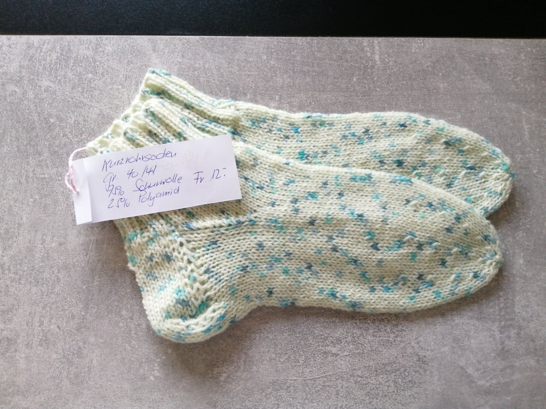 Calze: Kurzrohrsocken handgestrickt, Grösse: 40/41 – Nuovo (secondo la descrizione) da Altstätten SG venduto da willipatricia