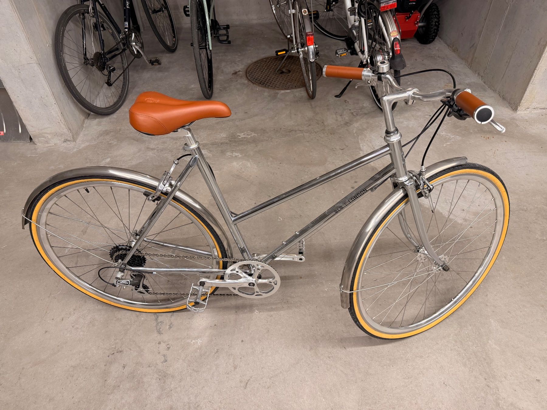 Biciclette: BLB BUTTERFLY 8SPD TOWN BIKE – Usato da Trübbach venduto da and_yp9v 1