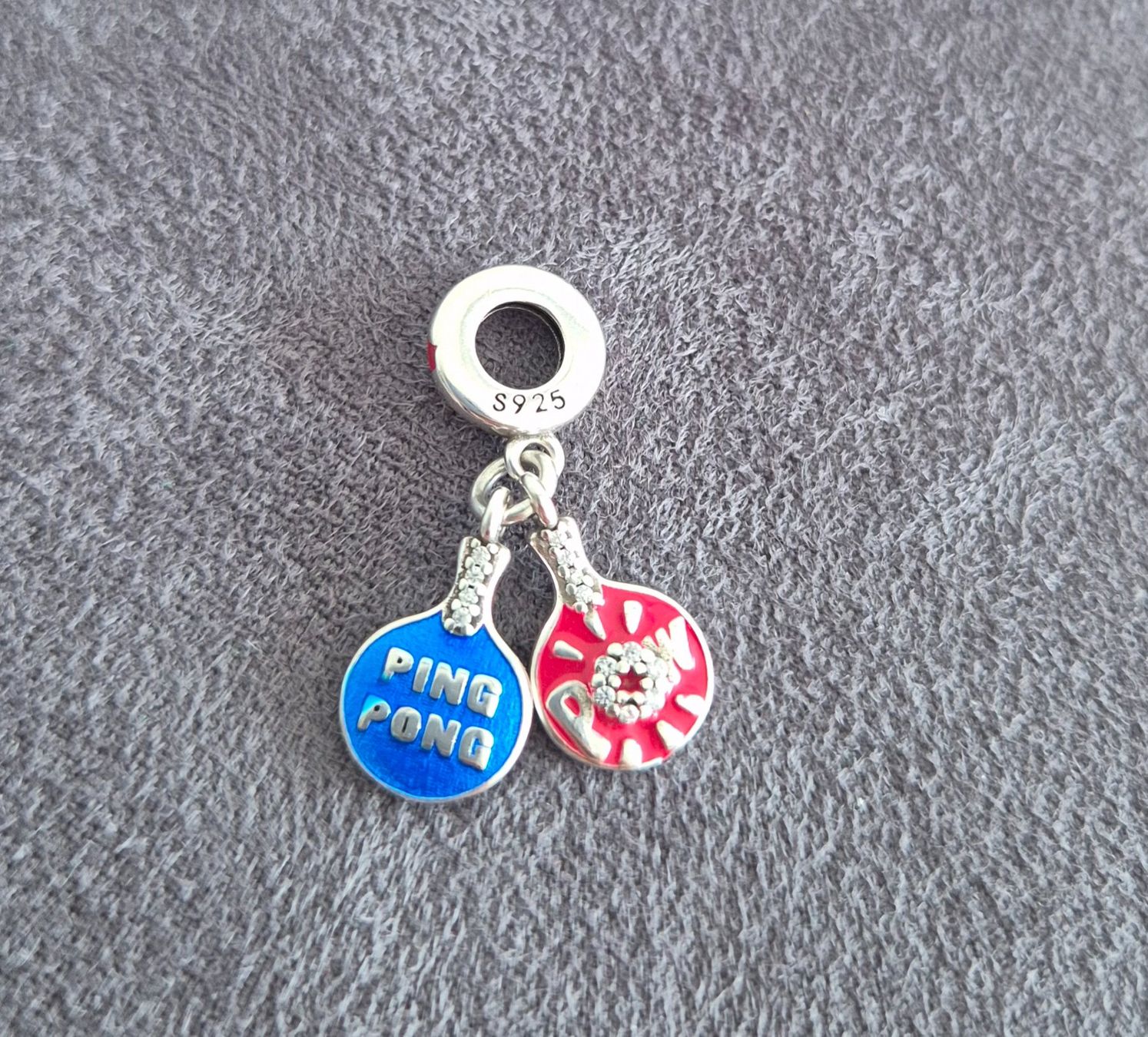 Ciondoli: Silber Charm Ping Pong +Garantie – Nuovo (secondo la descrizione) da Rotkreuz venduto da Carbone_Bijou-Shop