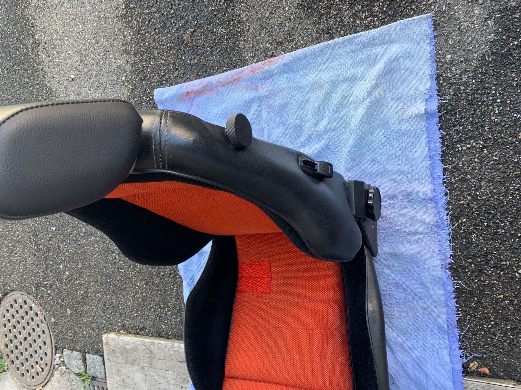 Recaro Tutti pezzi di ricambio auto: Recaro sitz – Usato da Grenchen venduto da Netii10 2