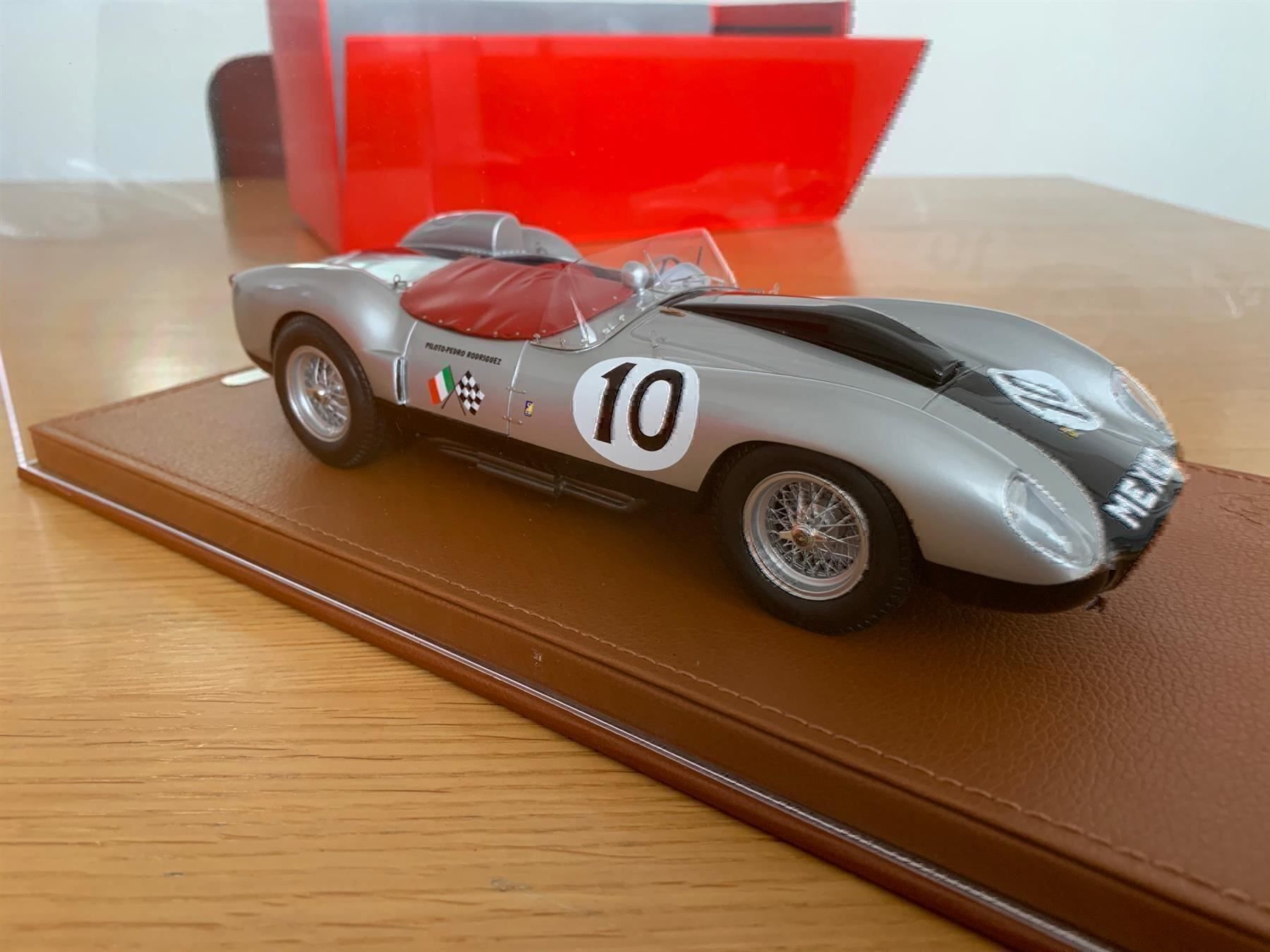 Modellini d'auto: Ferrari 250 Testarossa  silber 1/18  BBR – Nuovo e nell'imballaggio originale da Stein AR venduto da Krabbe2 1