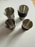 Set aus 15 Metallbechern Edelstahl