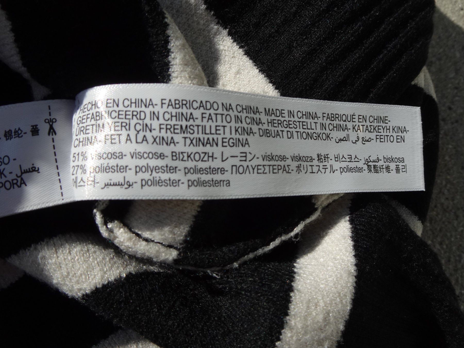 Massimo Dutti Maglioni & Felpe: Pullover schwarz weiss gestreift Massimo Dutti Gr M 38 – Usato da Winterthur venduto da blumeblau77 8