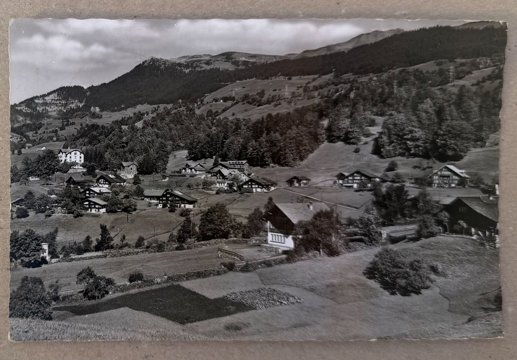 Cartoline postali: REUTI - HASLIBERG - Ansichtskarte – Usato da Tegerfelden venduto da siebenmacky