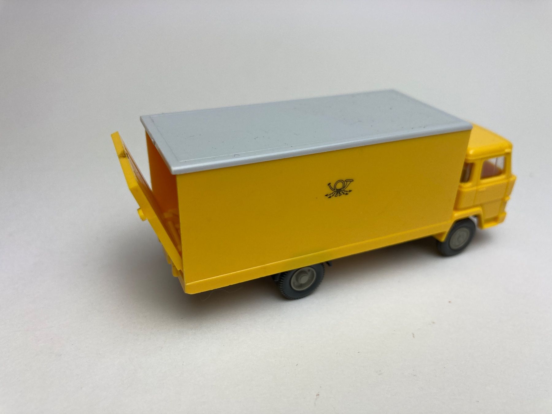 Wiking Modellini d'auto: Magirus D 100 Kastenwagen Post – Usato da Elm venduto da Wikmtz 1