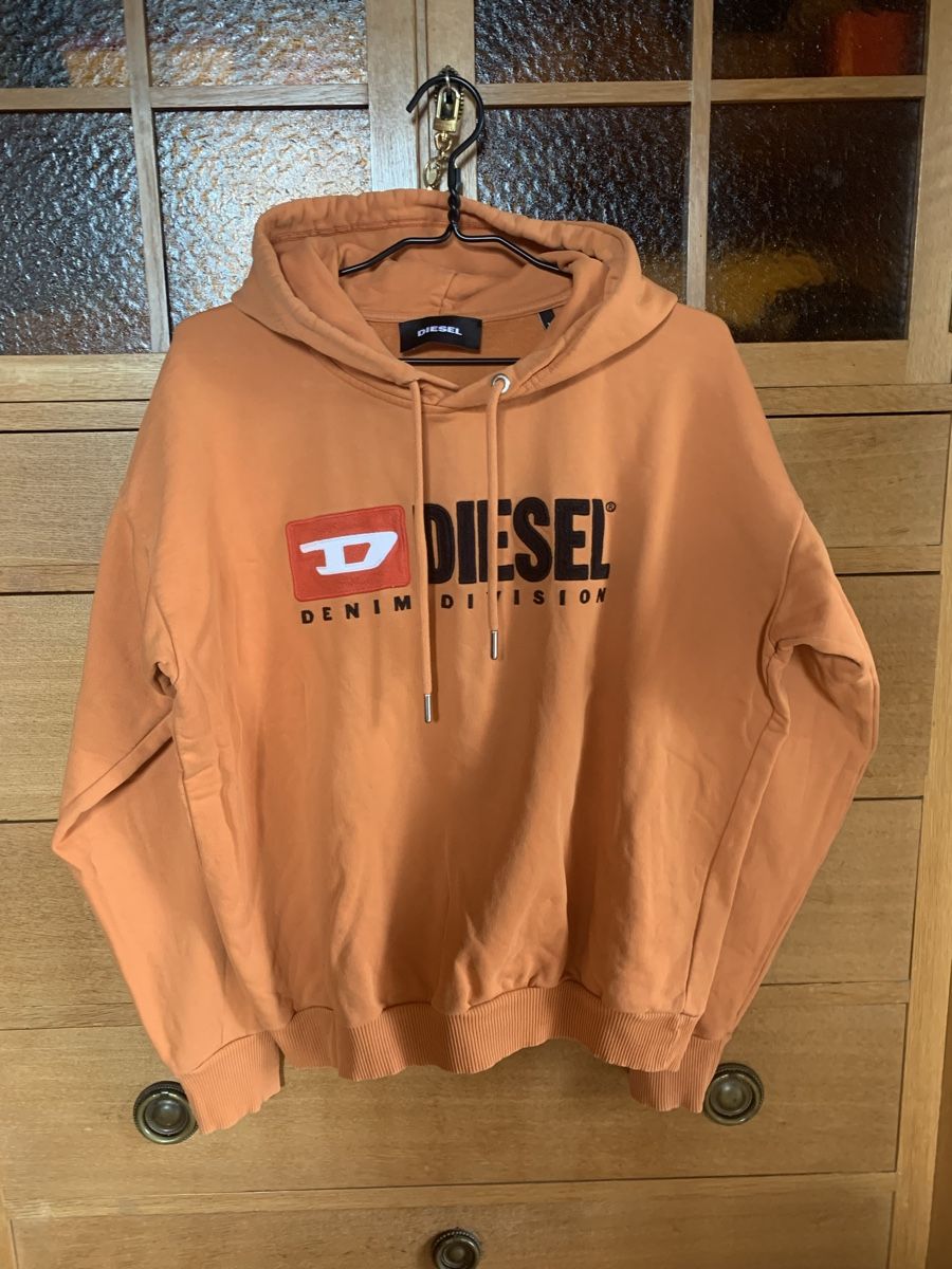 Diesel Maglioni & Felpe: Pull à capuche Diesel – Usato da La Neuveville venduto da nat_r69j