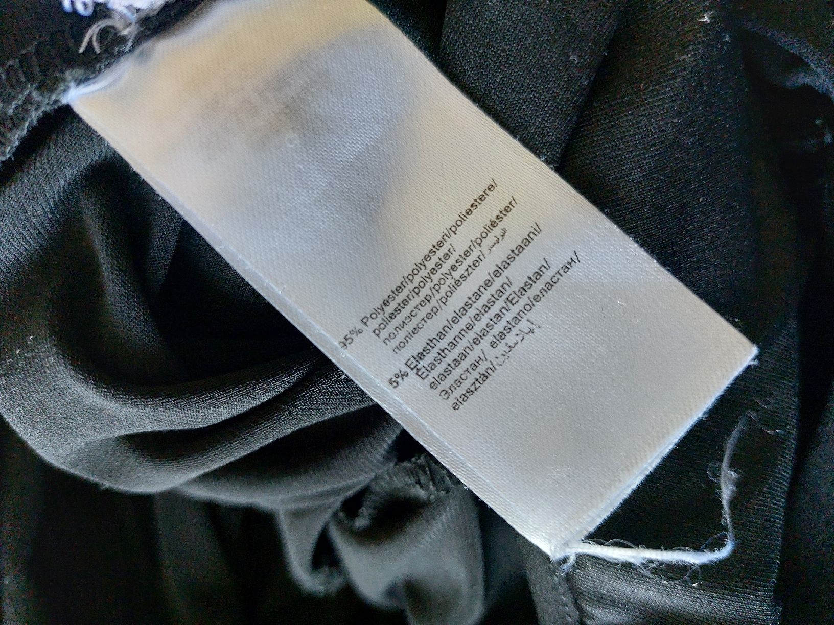 Tute: Schwarzer Jumpsuit, Gr. 36, elegant & bequem – Usato da Horgen venduto da prinza 6