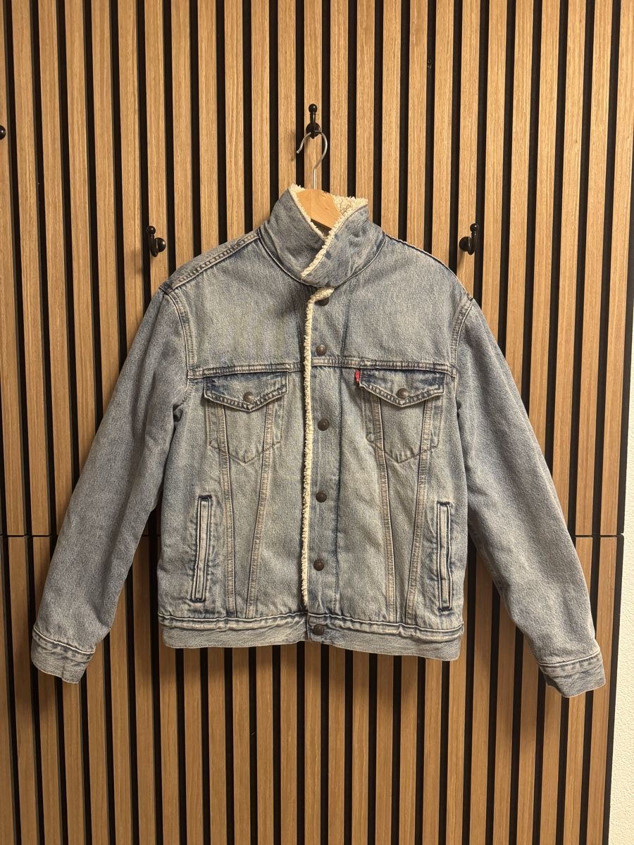 Levi's Vestes: Levis Jeansjacke  – D'occasion à Hägendorf par hafe-94