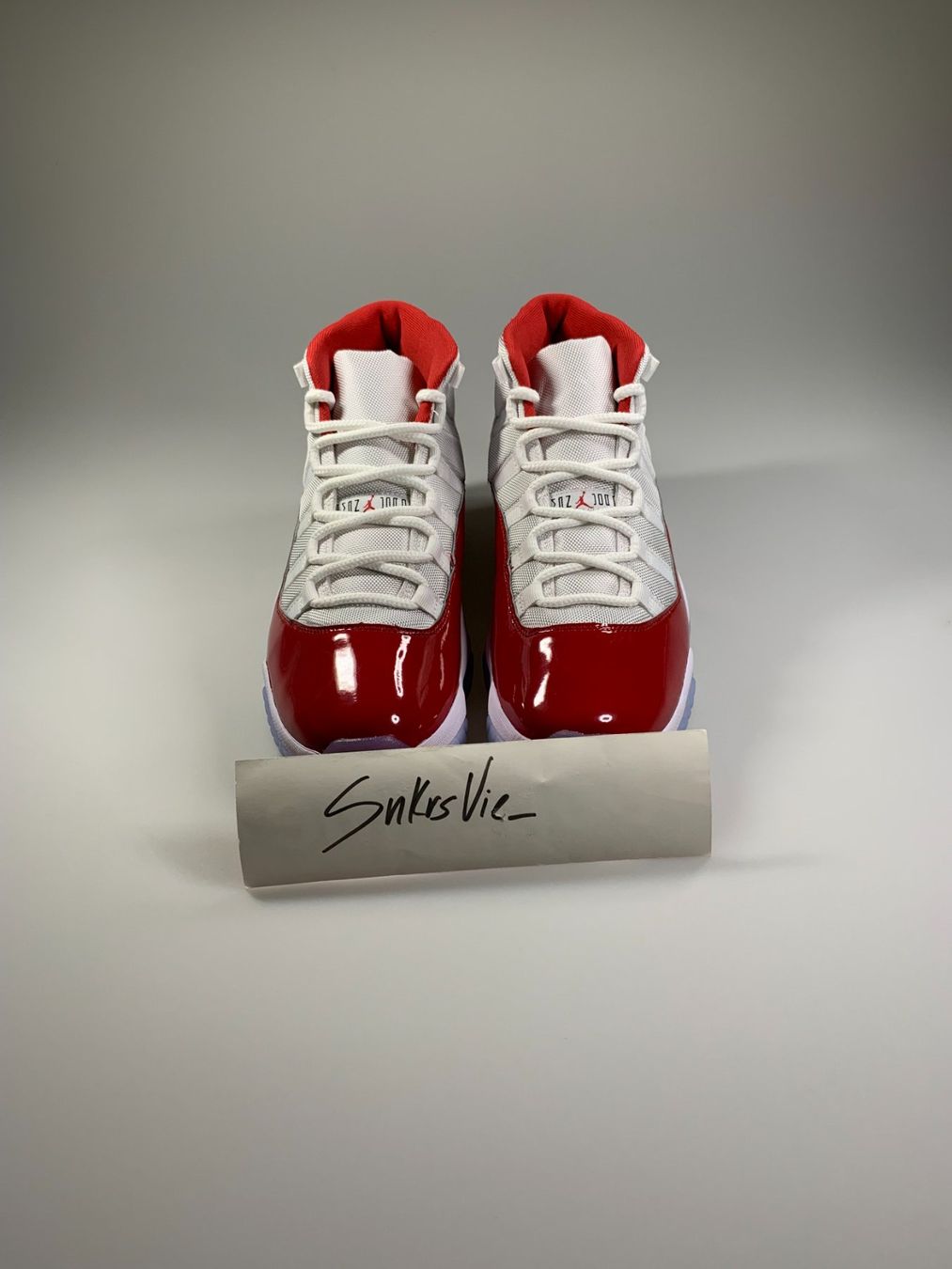 Scarpe da uomo: Jordan 11 Retro Cherry ( 2022 ) – Nuovo e nell'imballaggio originale da Thörishaus venduto da SnkrsVie 4