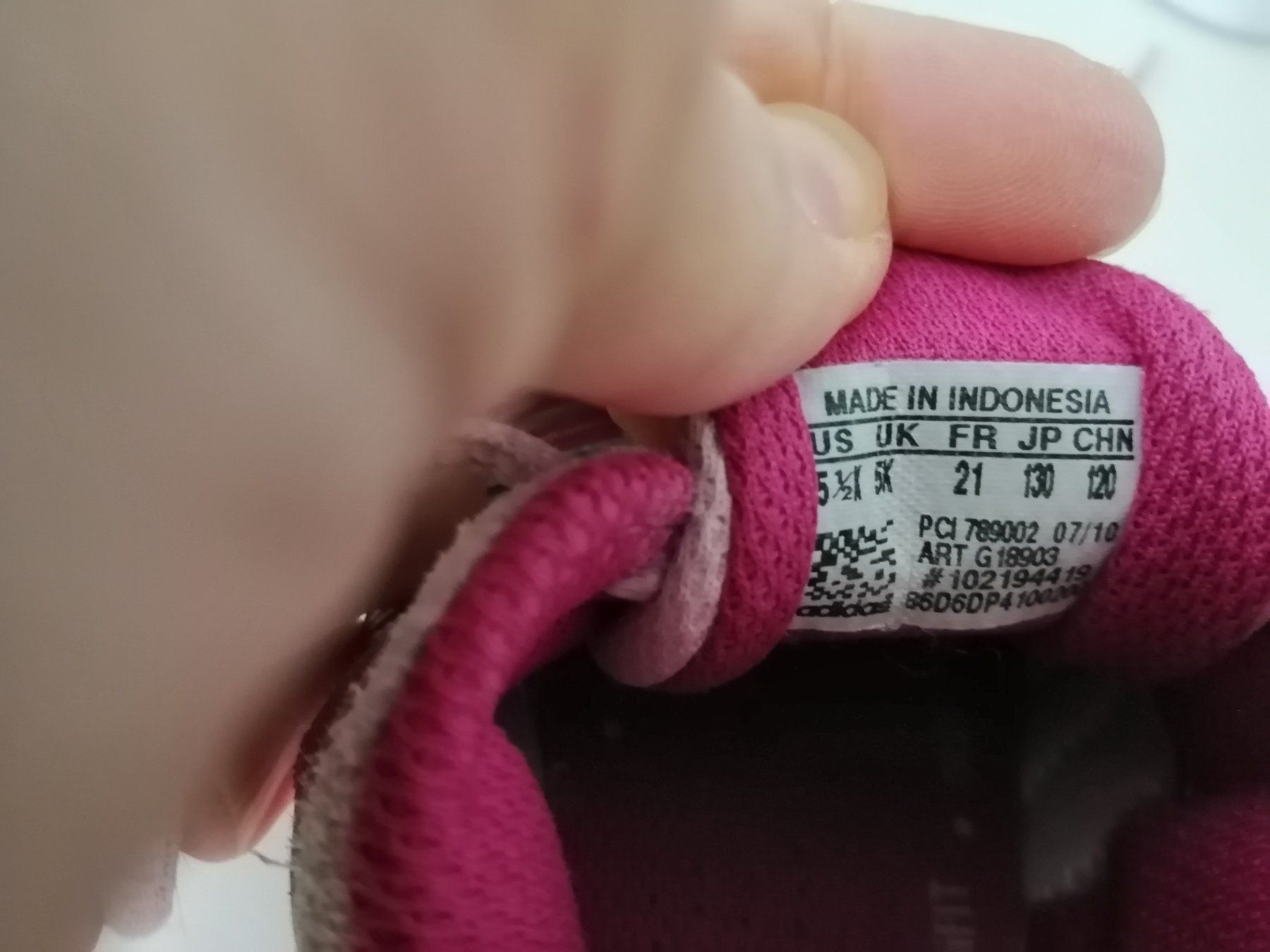 Adidas Scarpe per ragazze: Turnschuh Adidas Mädchen 21 – Usato da Aeschi (SO) venduto da clementinli 2