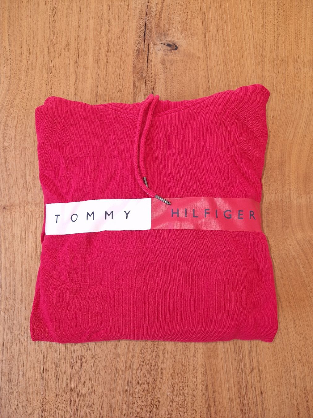 Tommy Hilfiger Maglioni & Felpe: Pull à capuchon Tommy Hilfiger – Usato da Villars-sur-Glâne venduto da qre_ns9b