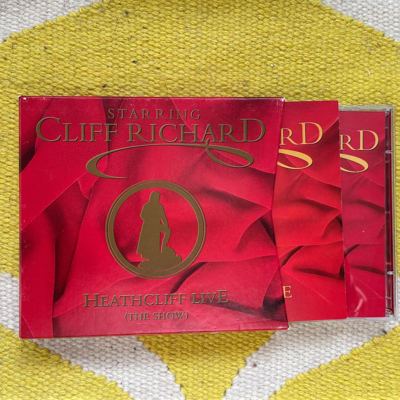 CDs: CLIFF RICHARD-2CD HEATHCLIFF LIVE (THE SHOW) – Gebraucht aus Rorschacherberg von CD-Roli 1