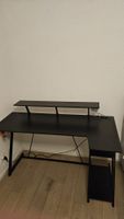 Bureau gaming noir en L avec éclairage LED et support écran