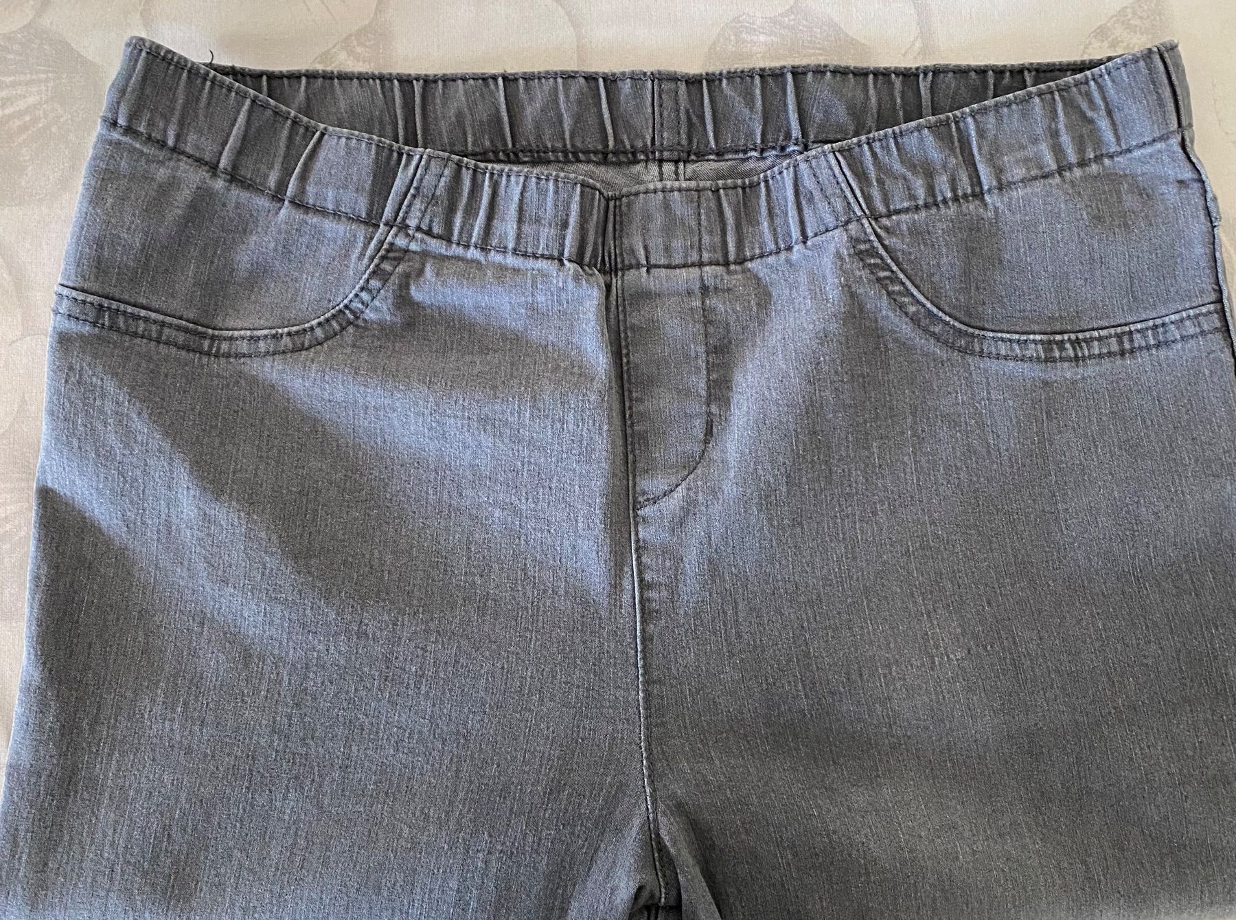 Jeans: Jeggings in Grau, Gr. 38 – Usato da Zürich venduto da Maria2021 2