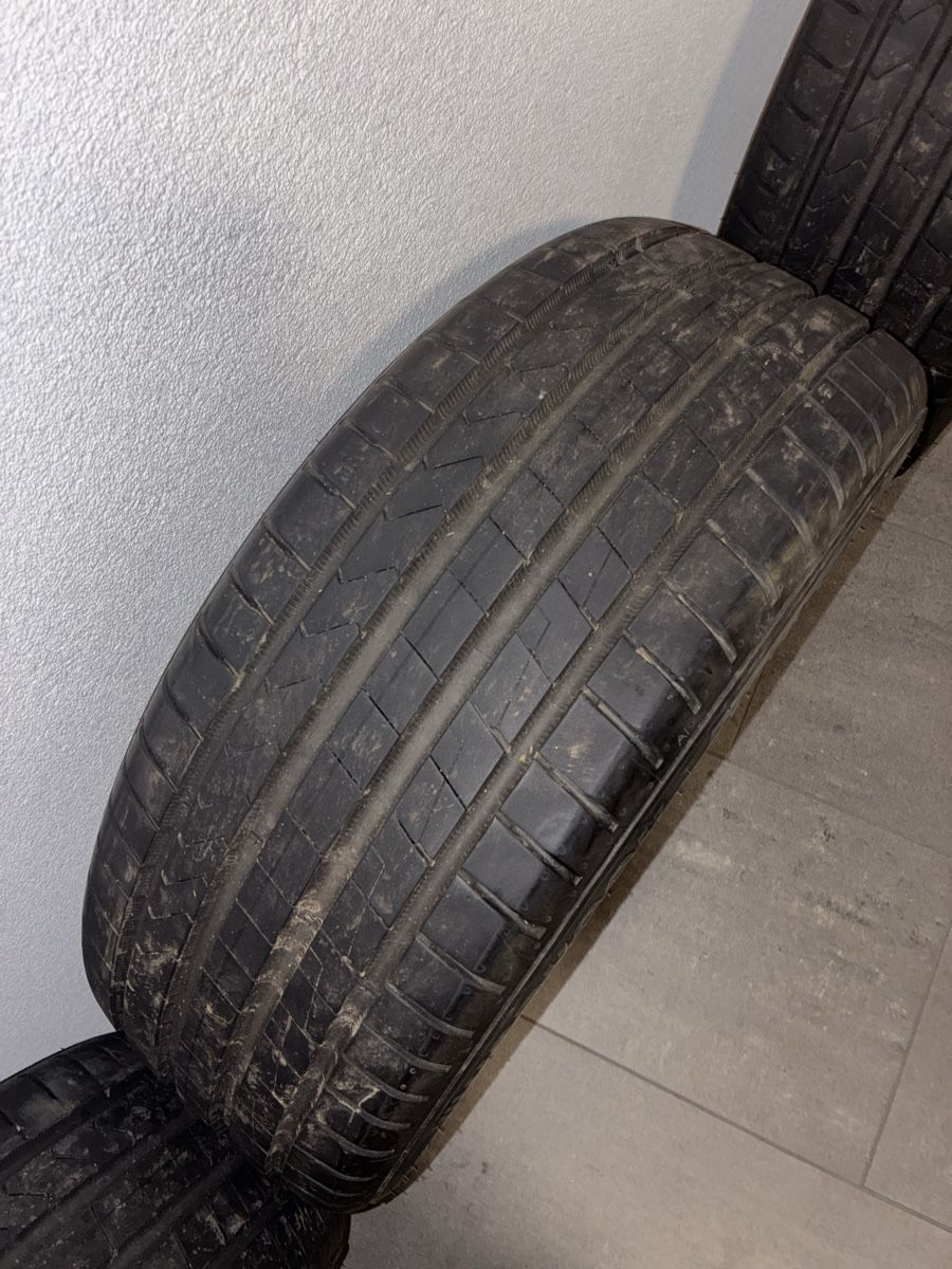 Alle Autoersatzteile: Lot pneus été Hankook  – Gebraucht aus Prilly von Valentin833 7