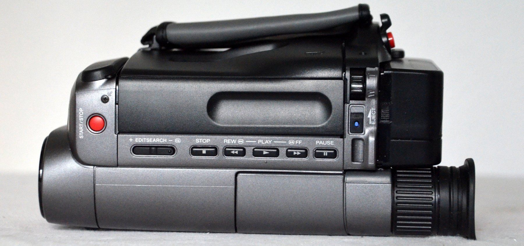 Sony Videocamere: Camcorder / caméscope Sony CCD-TRV10E Video8 – Usato da Collonges venduto da arashee 5