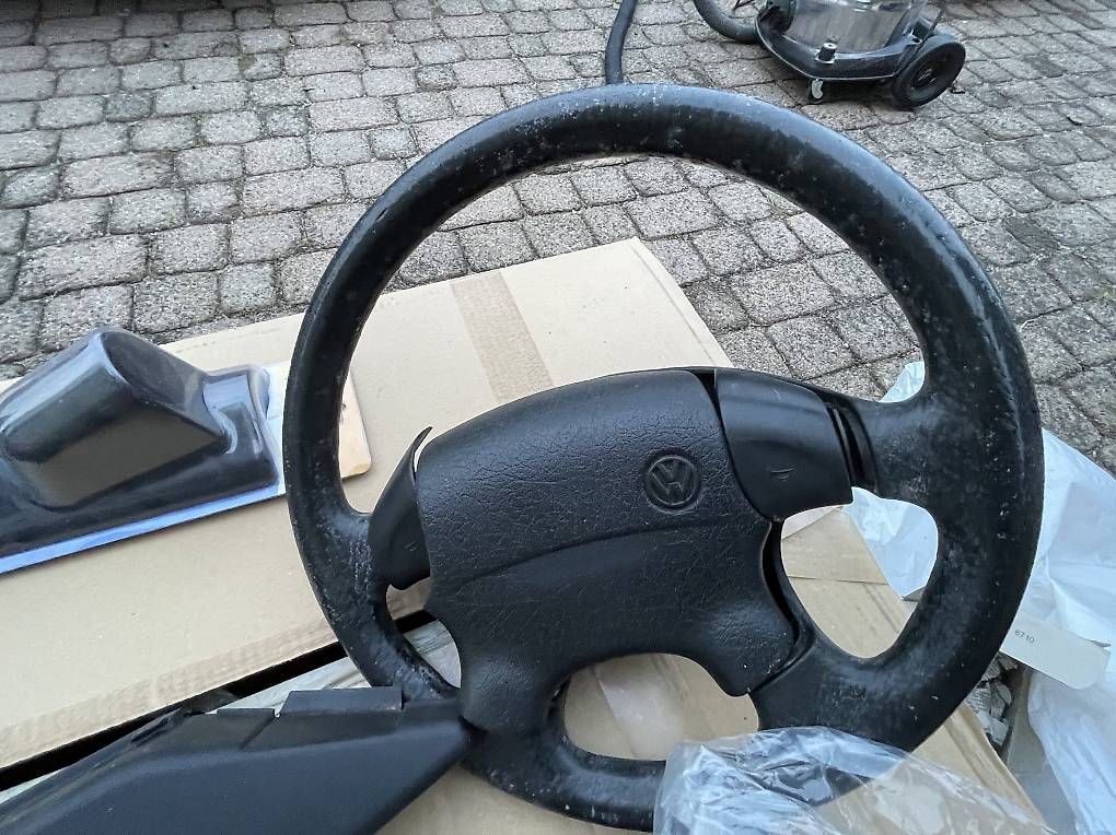VW Tutti pezzi di ricambio auto: Div. VW T4 Teile – Usato da Wettingen venduto da Erdna2005 1