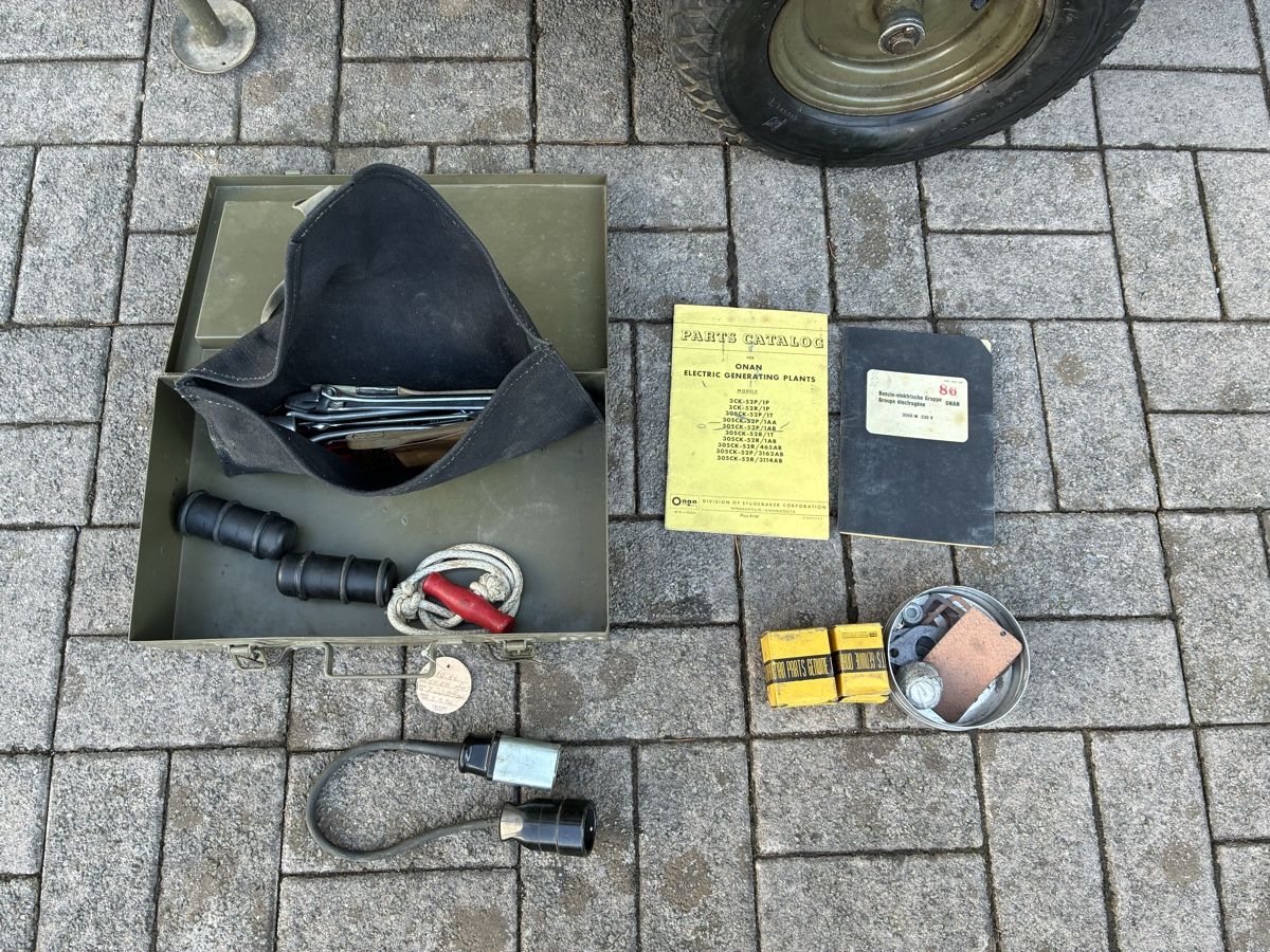 Générateurs de courant: Stromerzeuger Onan 3500W Armee – D'occasion à Flums par Fishking77 4