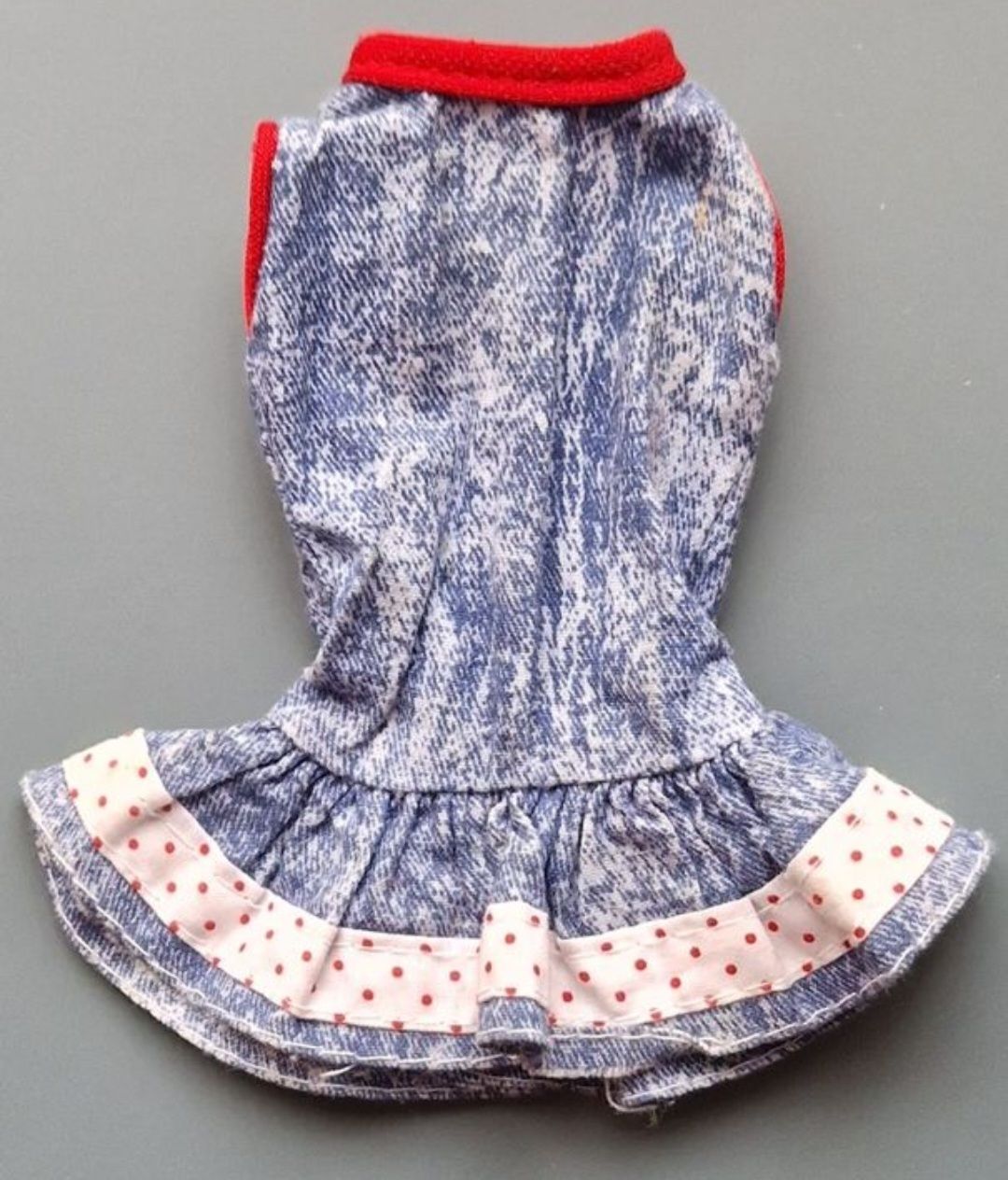 Bambole: Robe pour Barbie – Usato da Couvet venduto da Pioune