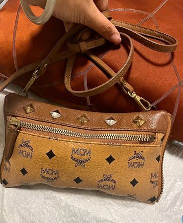 MCM Umhänge-Handtasche
