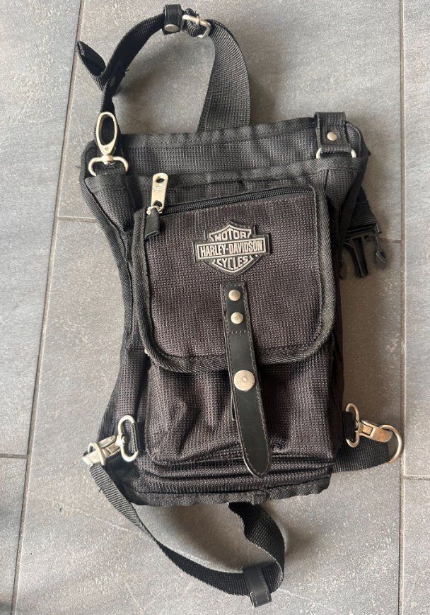 Harley-Davidson Taschen: Beintasche Harley-Davidson schwarz gebraucht – Gebraucht aus Steffisburg von Pia4506