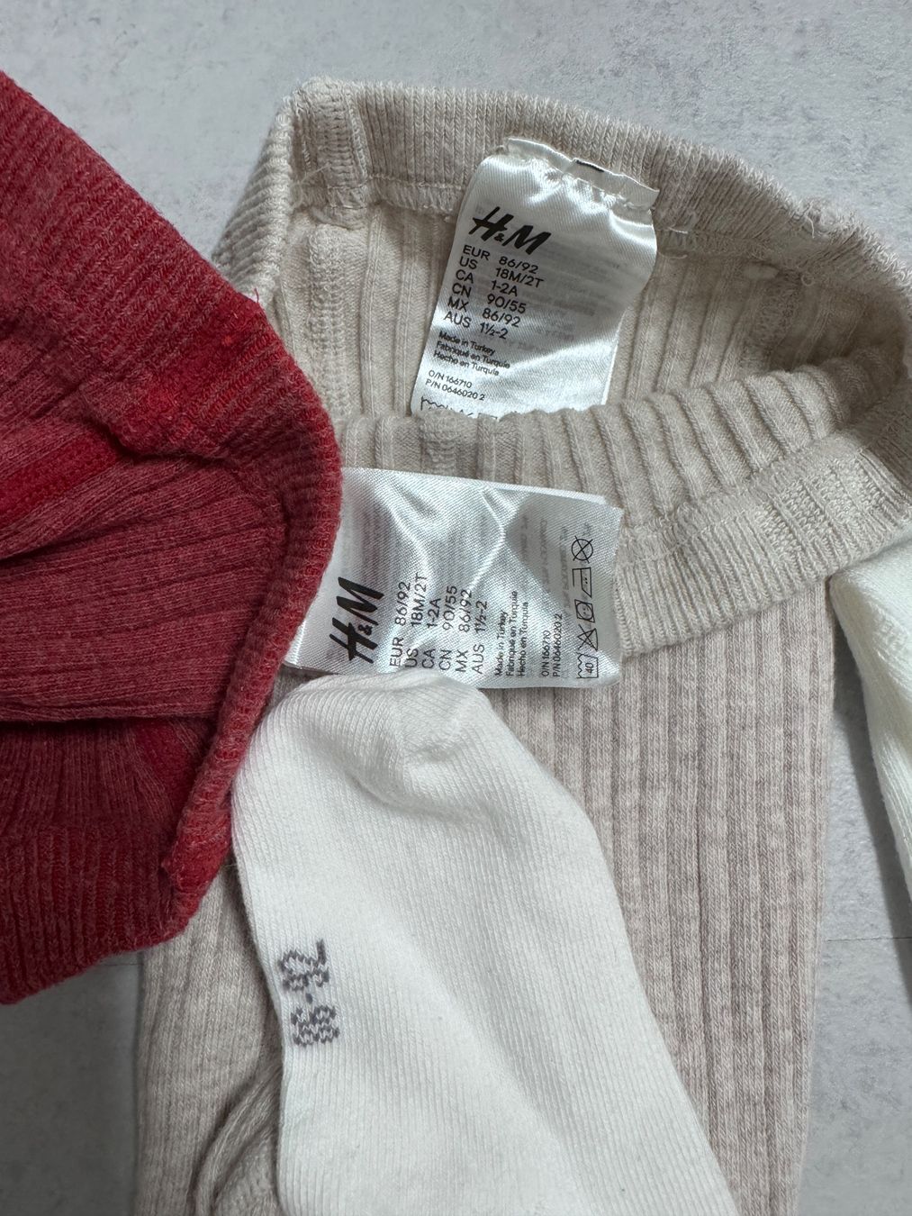 H&M Collants & Leggings: Strumpfhosen Grösse 86/92 – D'occasion à Bonaduz par lut_6rts 1