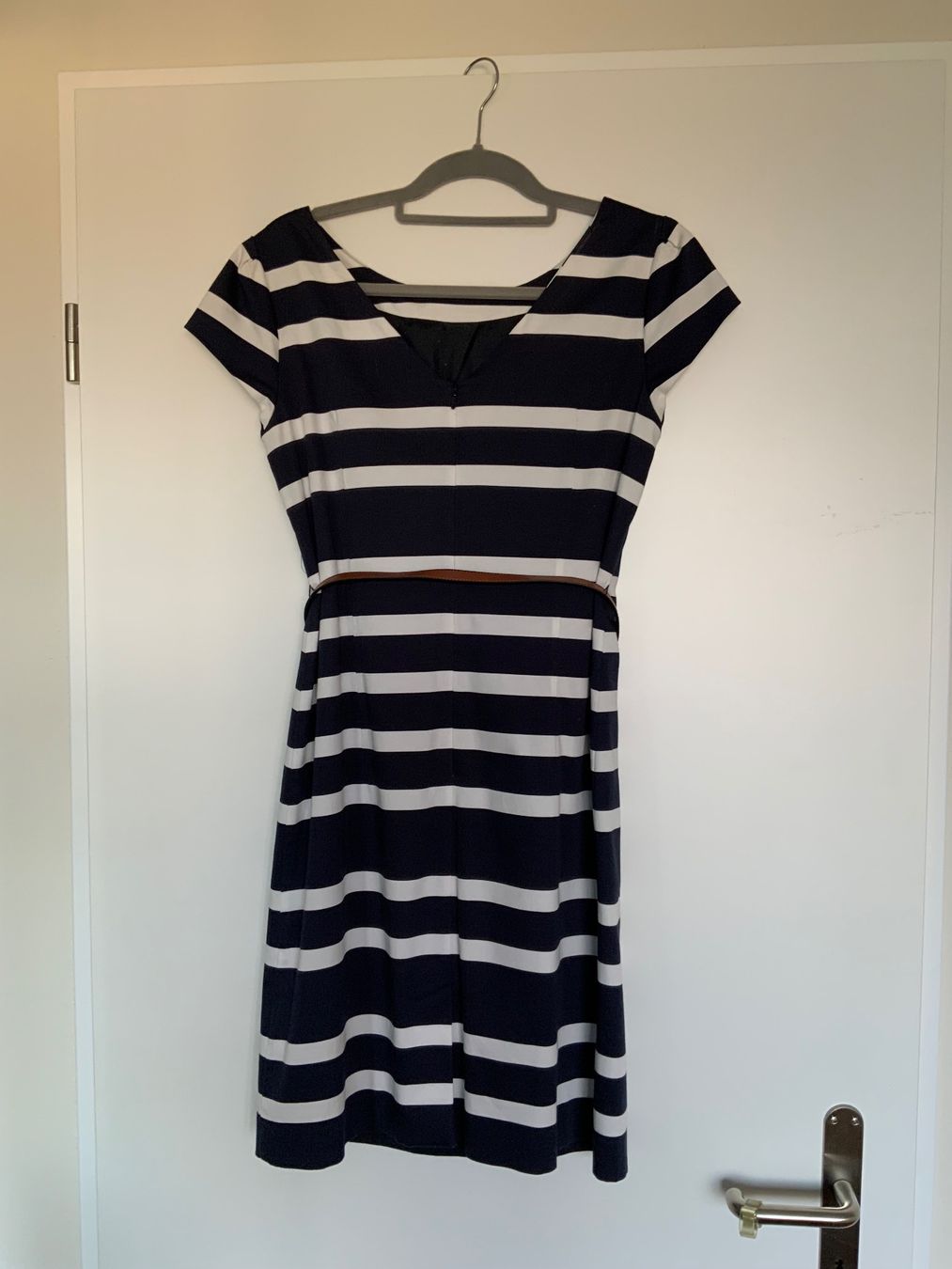 Comma Vestiti: Gestreiftes Comma Kleid, Grösse 38, Frühlingskollektion – Usato da Frauenfeld venduto da CHNENO 1
