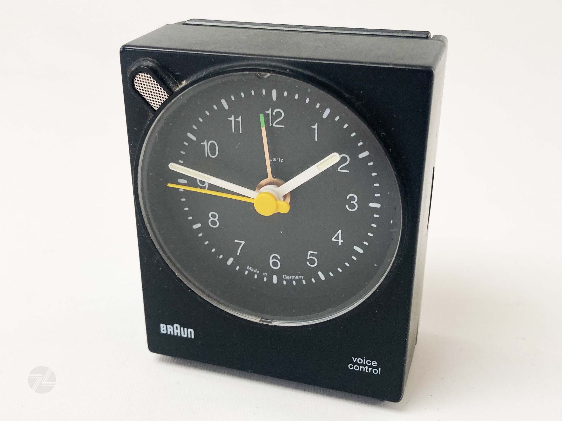 Braun Sveglie: Braun Voice Control Reisewecker Wecker Analog AB30vs Schwarz – Usato da Wetzikon ZH venduto da cyan74