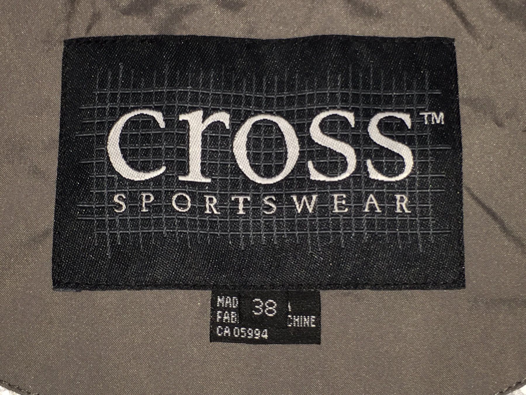 Giacche: Veste / Jacke CROSS    Taille / Grosse 38 – Usato da Cossonay-ville venduto da Super-Price-Quality 9