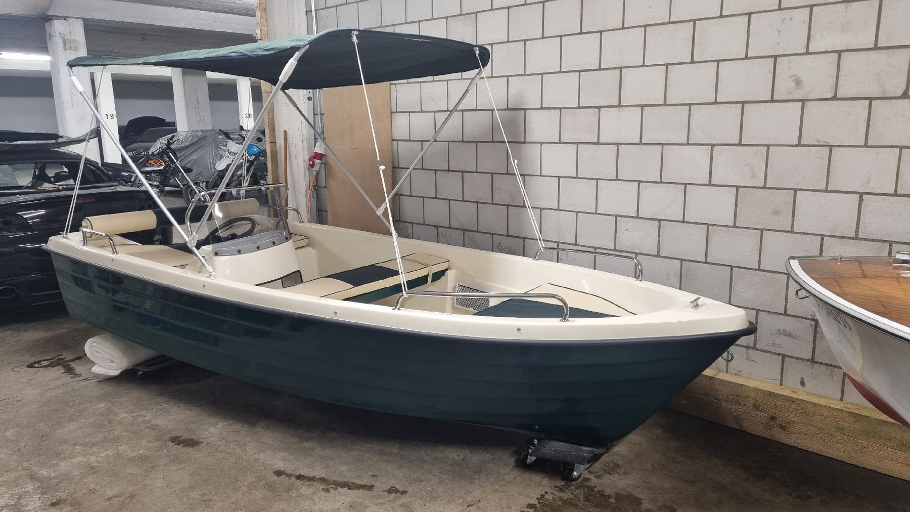 Barche: Ilka 400 Motorboot Neu – Nuovo (secondo la descrizione) da Gutenburg venduto da shinobi0072 6